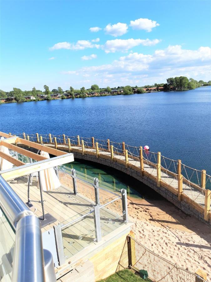 Luxury 2019 8 Berth Caravan With Hot Tub @ Tattershall Lakes מראה חיצוני תמונה