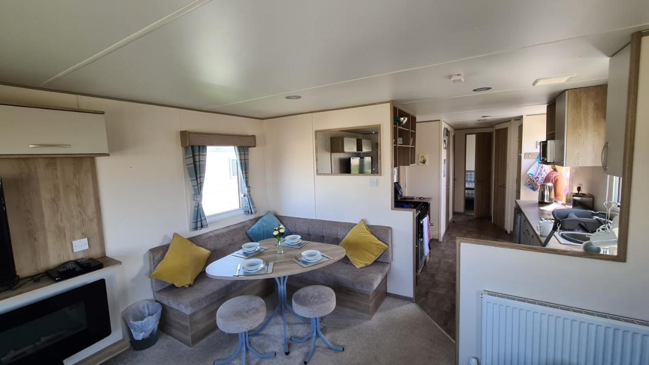 Luxury 2019 8 Berth Caravan With Hot Tub @ Tattershall Lakes מראה חיצוני תמונה
