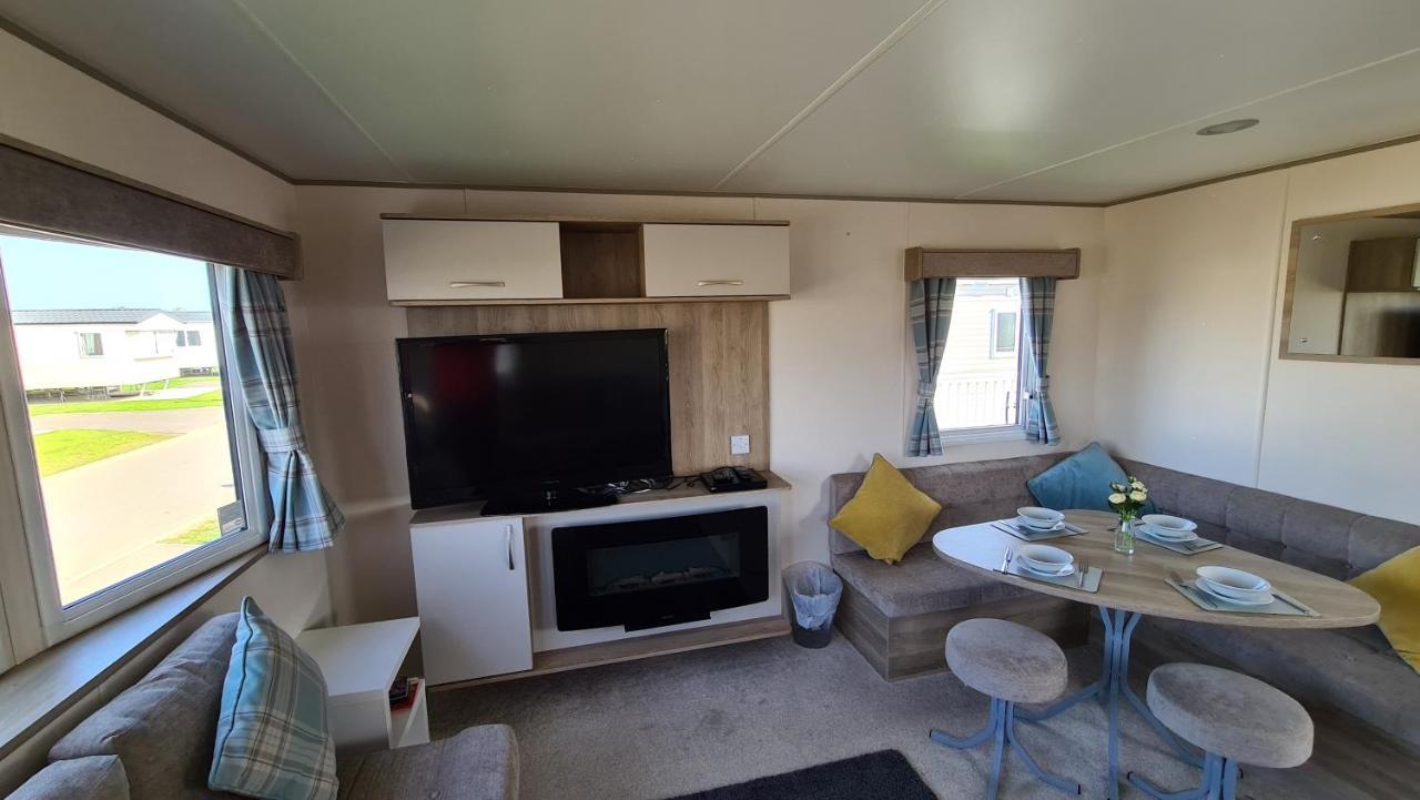 Luxury 2019 8 Berth Caravan With Hot Tub @ Tattershall Lakes מראה חיצוני תמונה