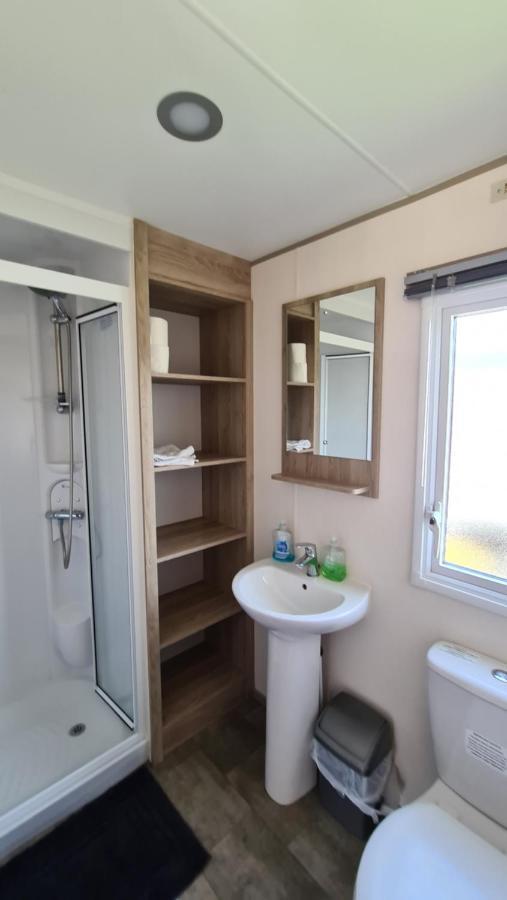Luxury 2019 8 Berth Caravan With Hot Tub @ Tattershall Lakes מראה חיצוני תמונה